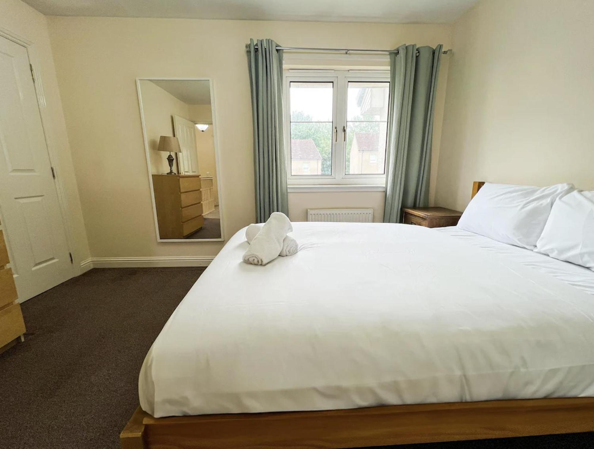Glasgow Central - Entire House - Free Parking , Free Super Fast Wifi , Private Garden & Parking Security Exterior foto